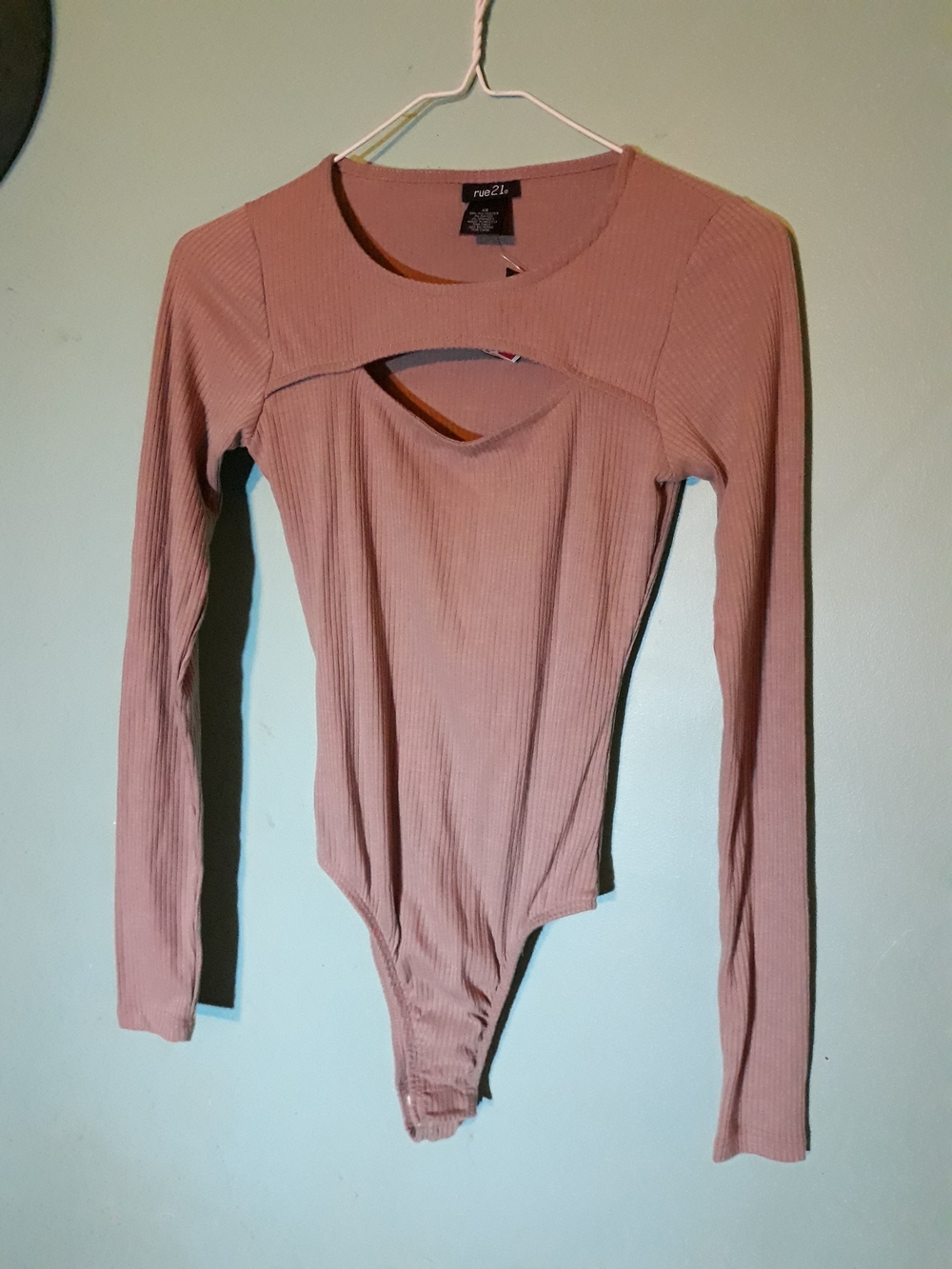 Rue21 Mauve Ribbed Long-Sleeve Cutout Bodysuit